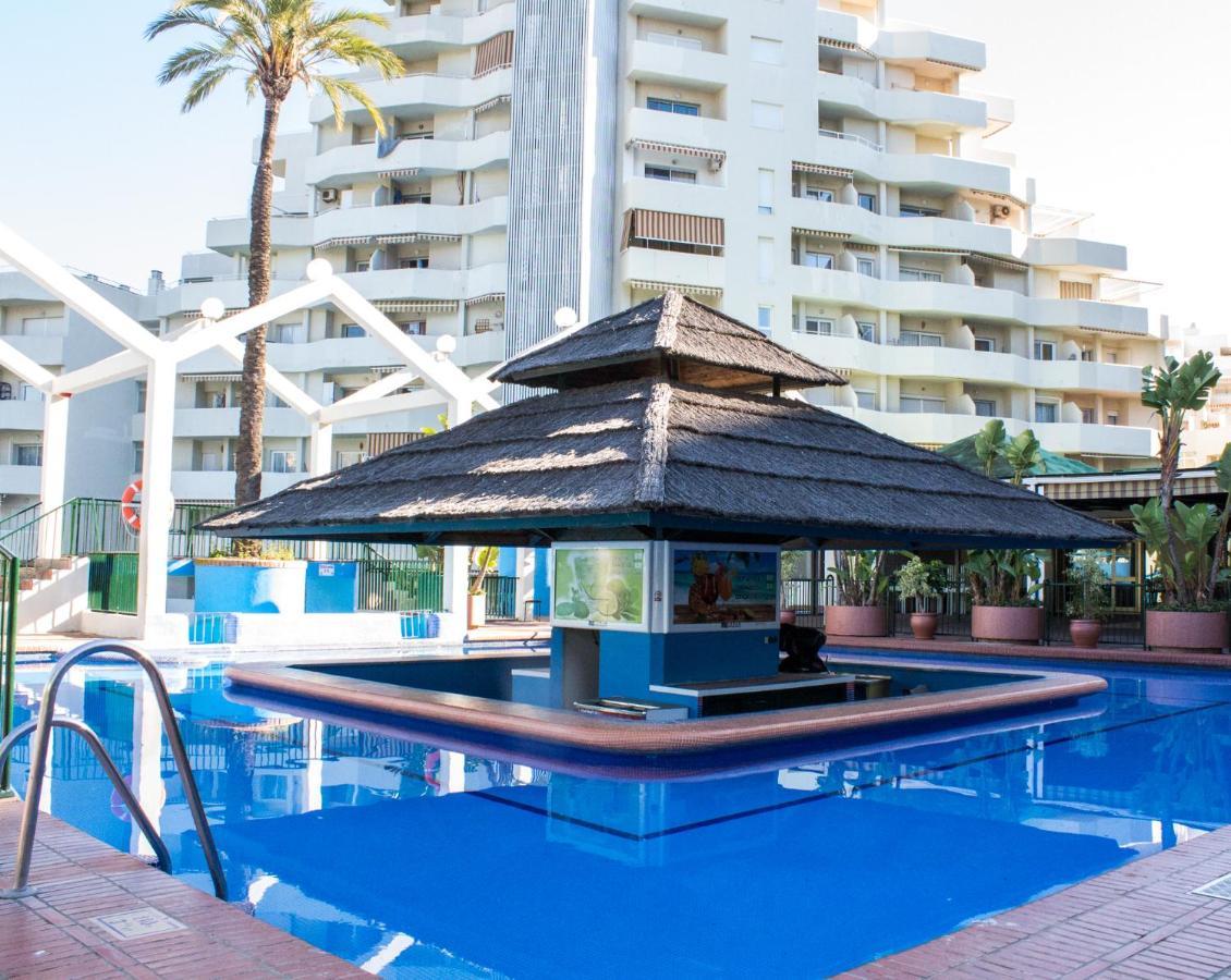 Benal Beach Suite, Parque Acuatico Y Vistas Al Mar Benalmadena Exterior photo