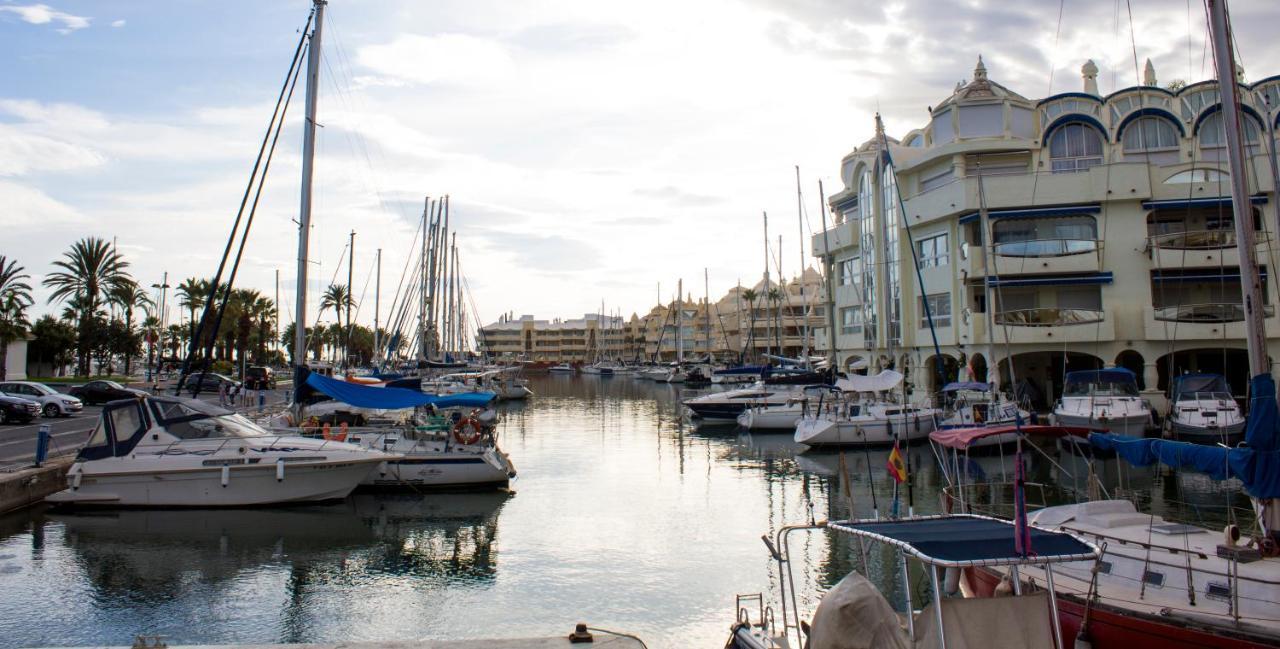 Benal Beach Suite, Parque Acuatico Y Vistas Al Mar Benalmadena Exterior photo